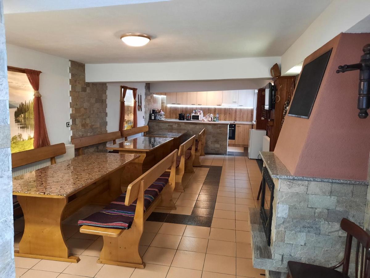 Къща Генчеви Hotel Sarnitsa ภายนอก รูปภาพ